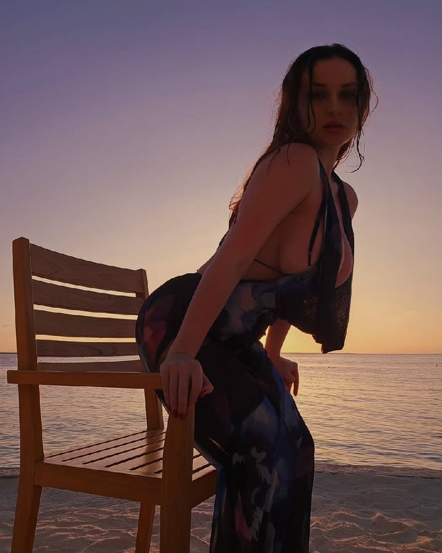 Sexy girl Miranda Faith nude in Zhangjiakou