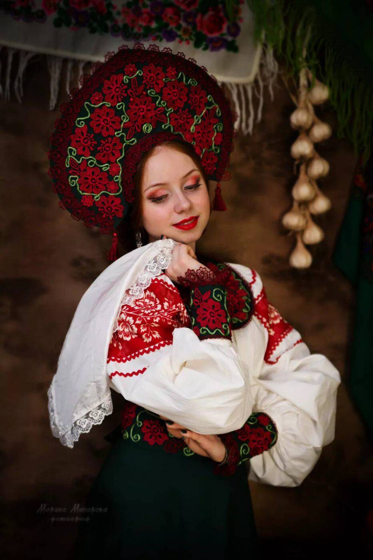 Women in Slavic costumes underwear in Zhangjiakou