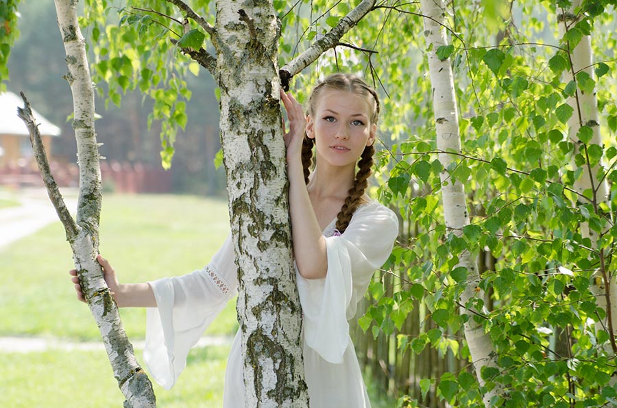 Women in Slavic costumes in Zhangjiakou