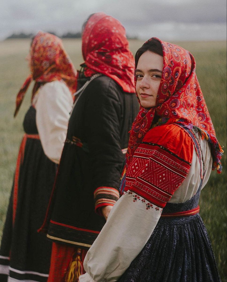 Women in Slavic costumes in Zhangjiakou