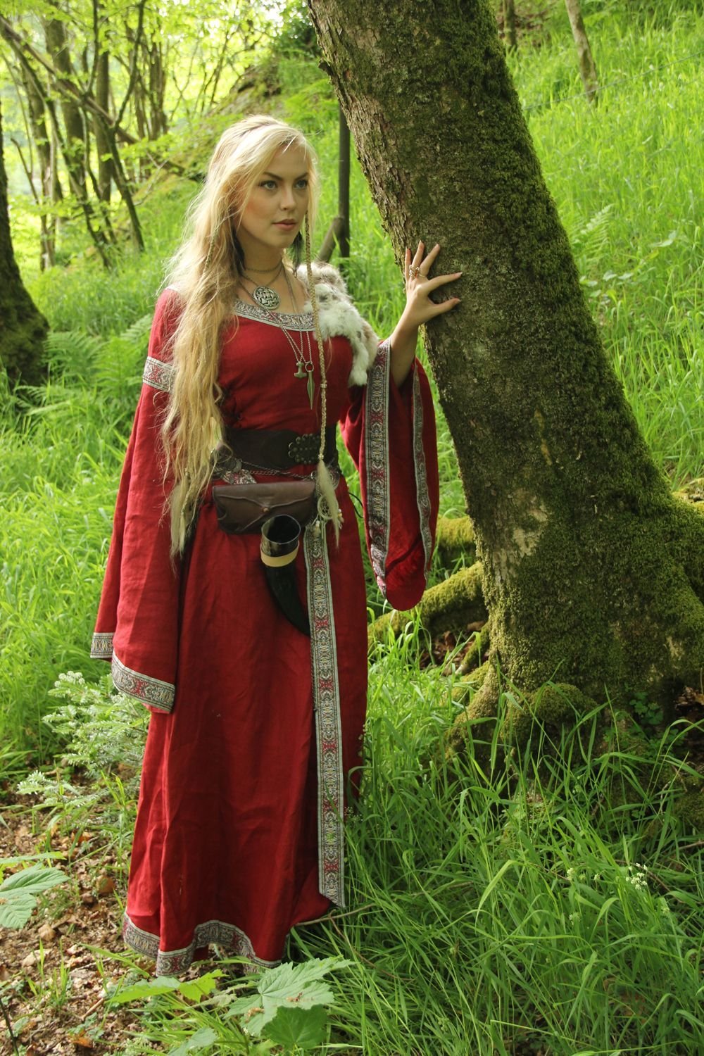 Women in Slavic costumes in Zhangjiakou