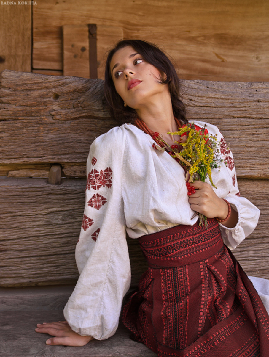 Girls in Slavic costumes in Zhangjiakou