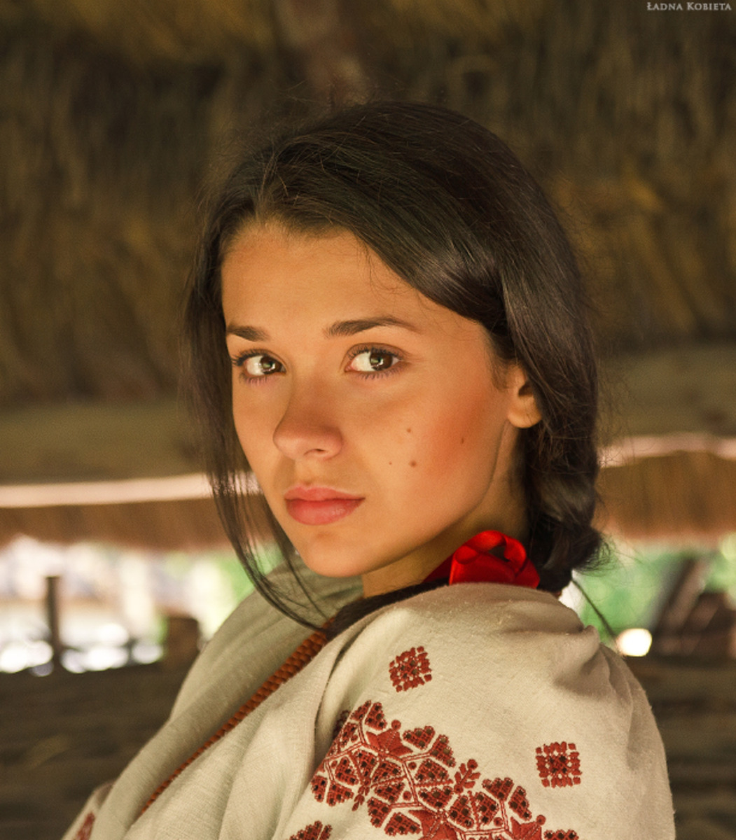 Girls in Slavic costumes in Zhangjiakou