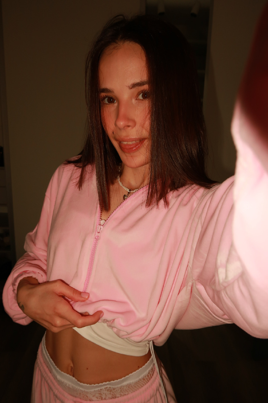 Tina brings the glow — live moments in Zhangjiakou